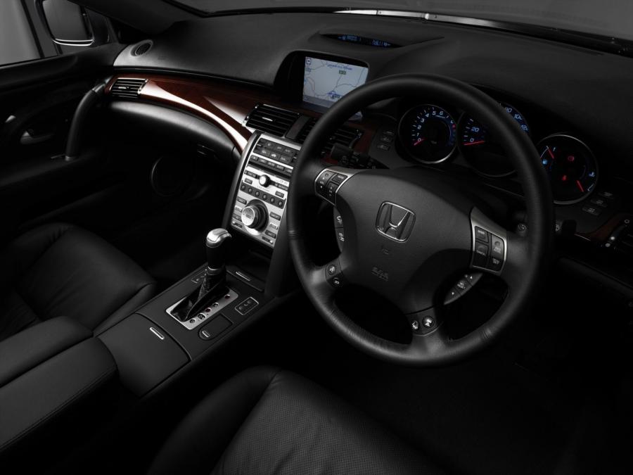  Honda Legend 2004 года  (фото 11 из 68)